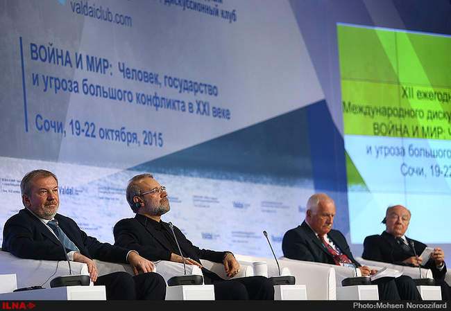 نشست سالانه جوامع درگیر جنگ و صلح در روسیه
