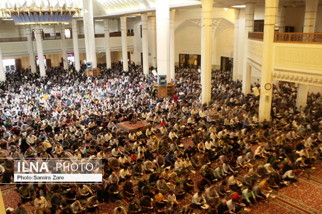 مراسم دعای عرفه درحرم شاهچراغ شیراز