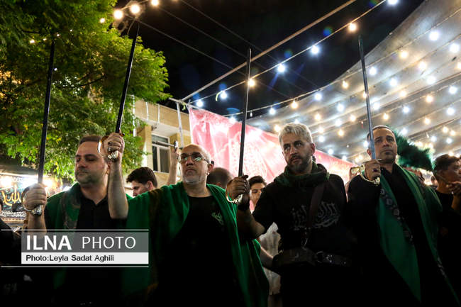 آیین مشعل گردانی در دولت آباد