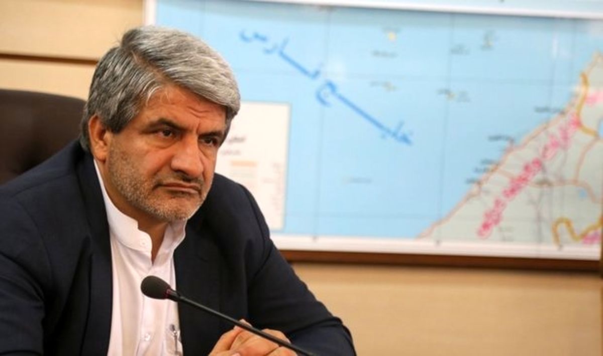  آتش‌نشانان جان‌فشانانی کردند تا مردم سالم بمانند/ متاسفانه عده‌ای مشغول گرفتن سلفی بودند