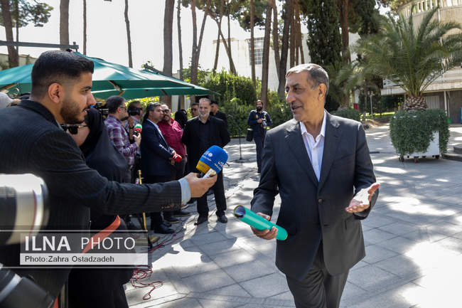 حاشیه جلسه هیات دولت - 9 مهر