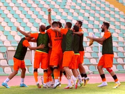 صعود ملوان و مس کرمان به لیگ برتر فوتبال