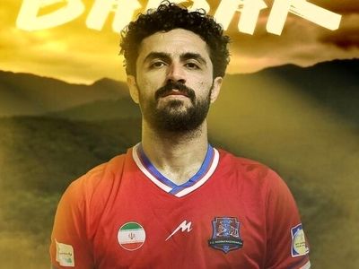 مدافع نساجی جدا شد

