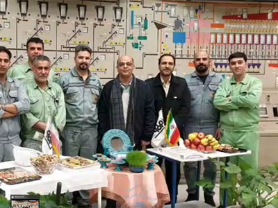 حضور سرزده مهندس عظیمیان مدیرعامل محترم فولاد مبارکه در کنار همکاران خطوط تولید در لحظه تحویل سال نو