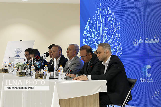 نشست رونمایی از گزارش 1403 شرکت صنایع تولیدی کروز