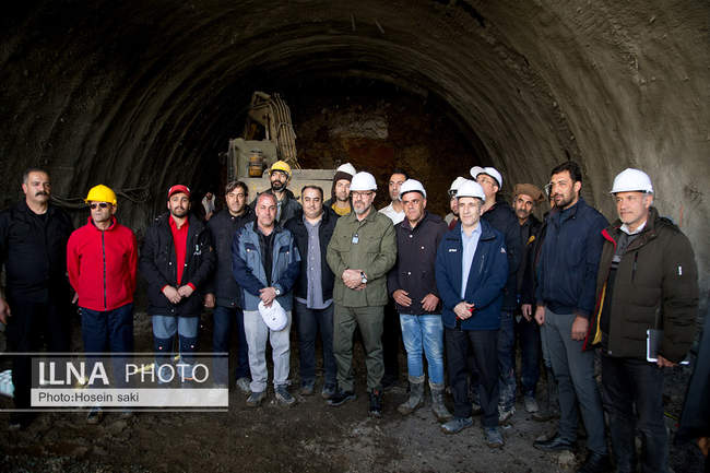 بازدید رئیس بنیاد مستضعفان از فاز ۳ آزادراه تهران شمال