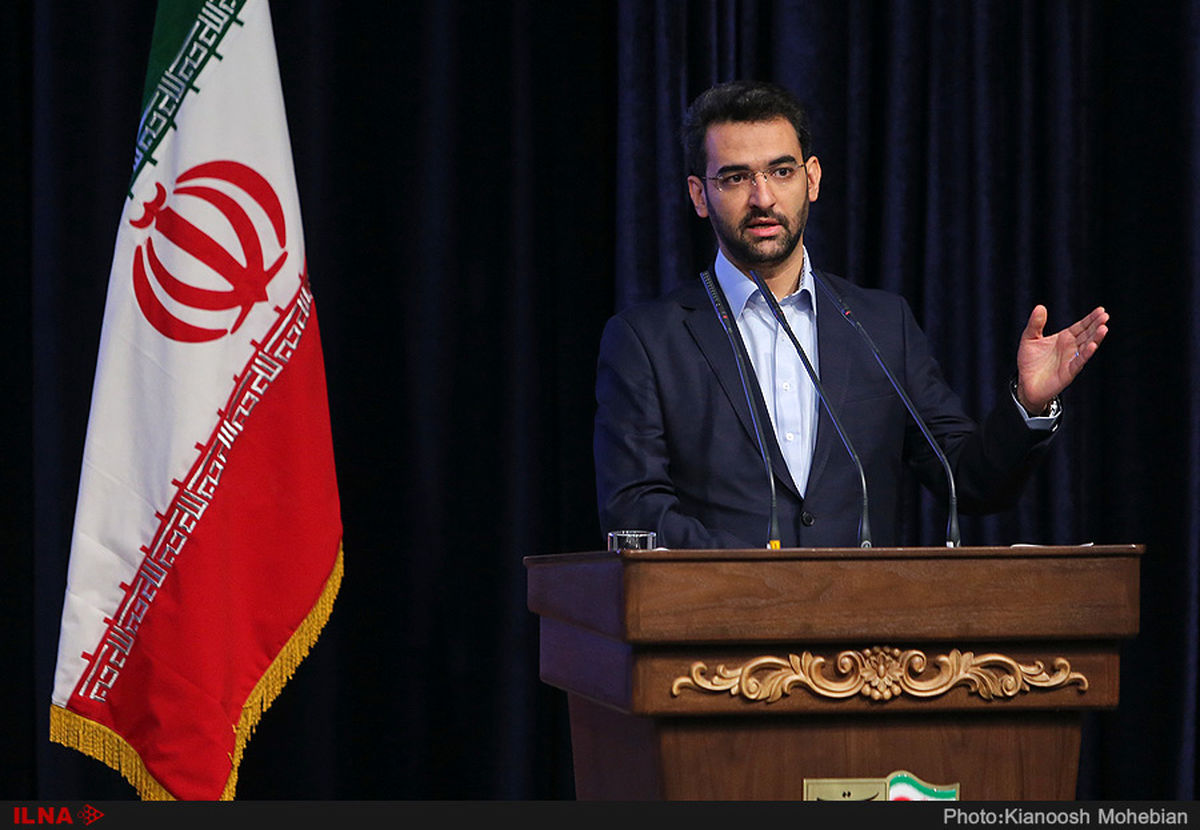 دولت الکترونیک در ایران سیلندری است / همه به دنبال استخدام دولتی هستند / اگر شفافیت باشد بیل و چوب بستنی وارد نمی‌شود