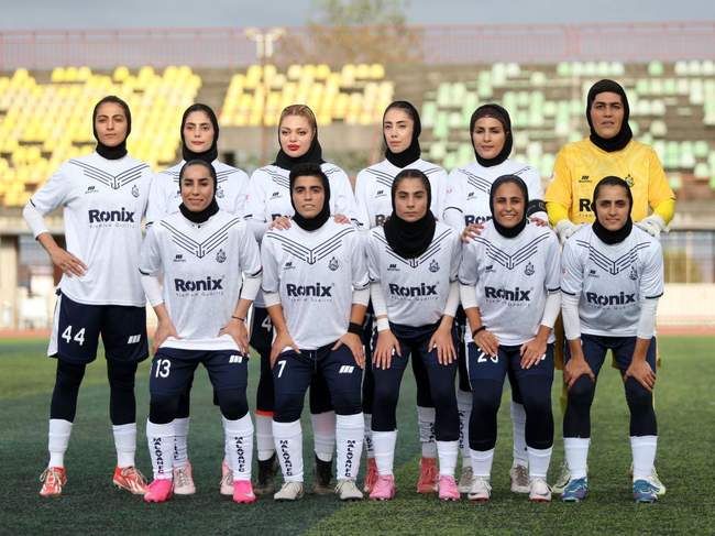 گزارش تصویری از دیدار تیم‌های ملوان و گل گهر سیرجان