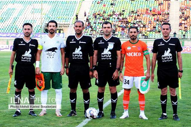 برد خانگی تیم فوتبال ذوب آهن اصفهان مقابل مس رفسنجان