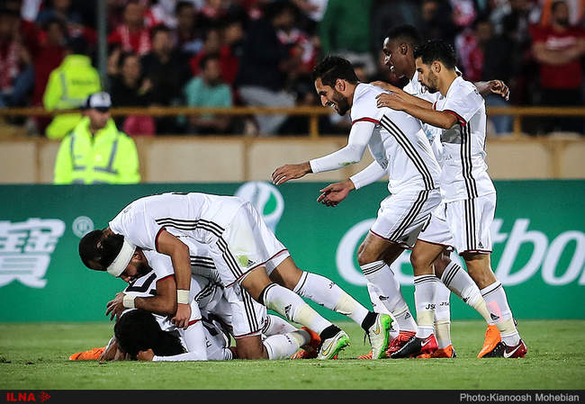 دیدار تیم های فوتبال پرسپولیس تهران و الجزیره امارات