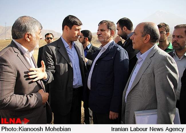 بازدید معاون اول رئیس جمهور و مسئولان از سد لار و تصفیه خانه شرق تهرا�