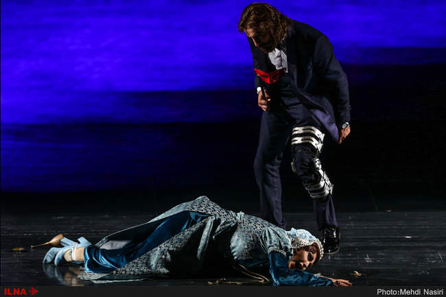 نمایش ریچارد به کارگردانی حمیدرضا نعیمی