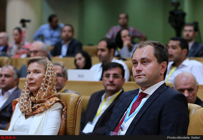 همایش بین‌المللی مقابله با گرد و غبار