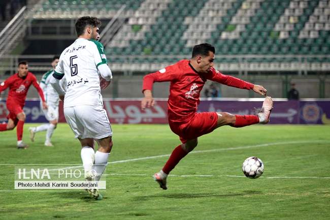 توقف تیم فوتبال تراکتور تبریز  برابر ذوب آهن اصفهان