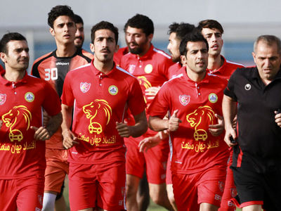 مطهری از بیمارستان مرخص شد/ تمرینات نفت عصر امروز برگزار می شود