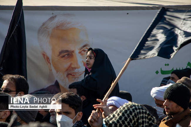 تشییع باشکوه پیکر‌های مطهر ۱۵۰ شهید گمنام در تهران/۲