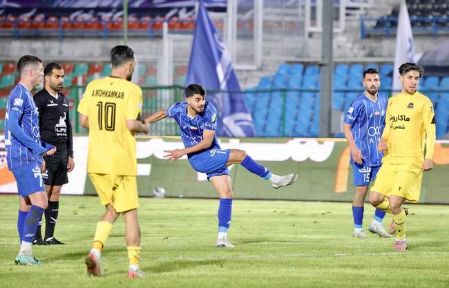 گزارش تصویری بازی استقلال ۳-۲ شمس آذر