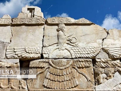 نقش «پیکره بالدار» همچنان ناشناخته باقی‌مانده/ نه «فروهر»، نه «اهورمزدا»، نه «فر کیانی»! 