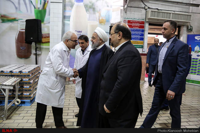 بازدید رئیس جمهور از مجموعه تولیدی شرکت صنایع شیر ایران(پگاه)