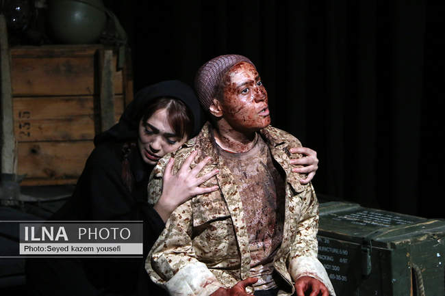 تئاتر «اولولری قویلایین»؛ پیام‌آور صلح روی صحنه تبریز