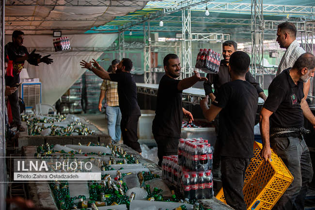 عبور زائران اربعین حسینی از مرز شلمچه