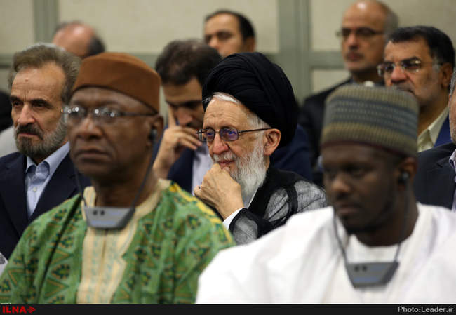 دیدار مسئولان، سفرای کشورهای اسلامی و جمعی از اقشار مختلف مردم با ره