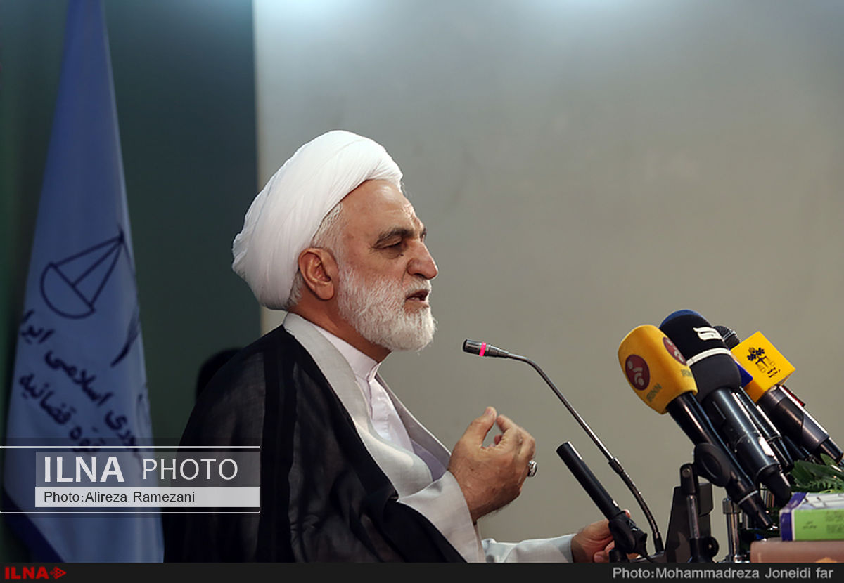 تمام کمک‌های انتخاباتی خلاف نیست/ صفدرحسینی بازداشت نشده است/ حقوق شهروندی را نباید سیاسی کرد