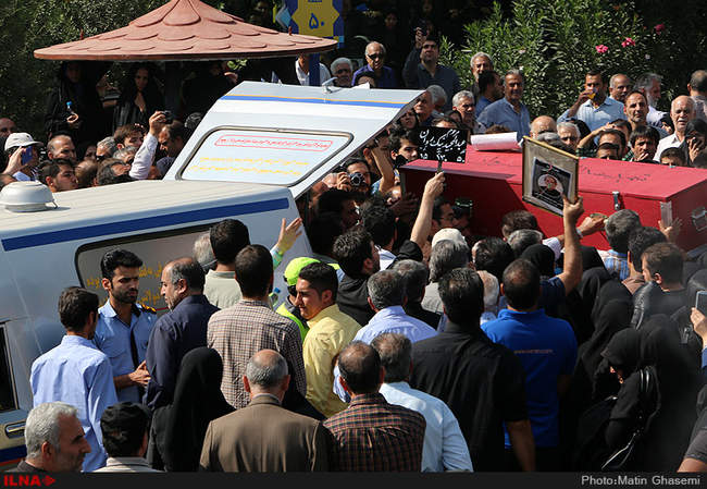 مراسم خاکسپاری جان باختگان فاجعه منا در قطعه 50 بهشت زهرا(س)