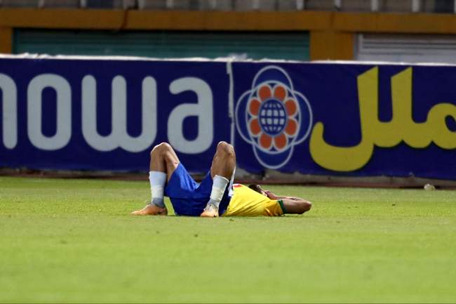 گزارش تصویری از دیدار تیم‌های هوادار و صنعت نفت آبادان 