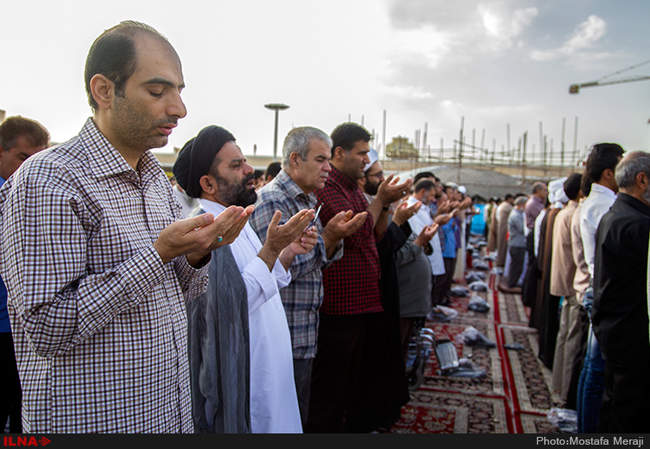 نماز عید سعید فطر در حرم حضرت معصومه (س) شهر قم/1