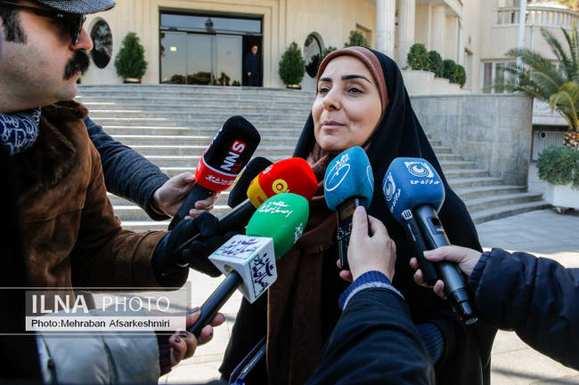 اعضای هیأت دولت در جمع خبرنگاران