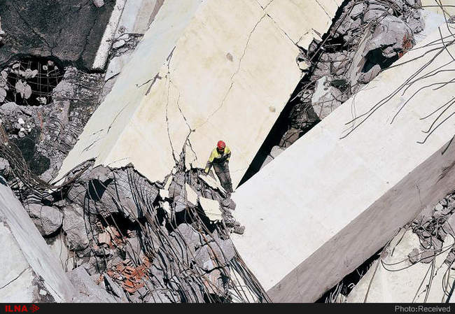 سقوط مرگبار پل هوایی در شهر جنوا ایتالیا 