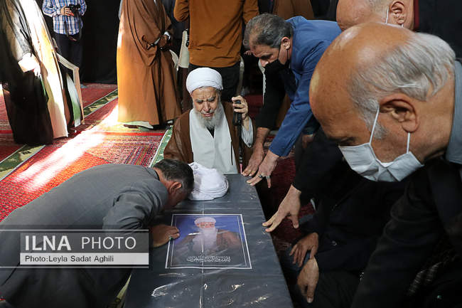 مراسم تشییع پیکر آیت الله عباسعلی اختری