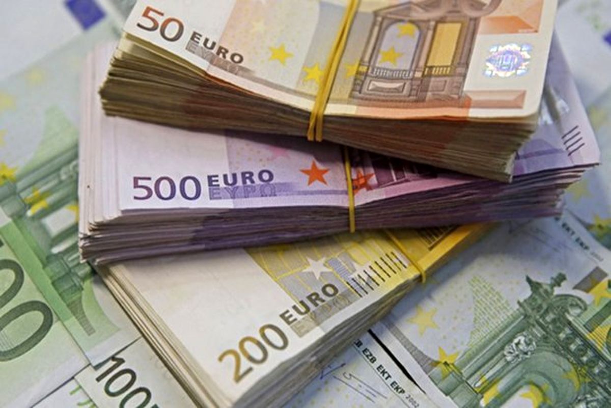 نرخ ارز ثابت ماند/هر دلار ۴۲۱۱۰ ریال