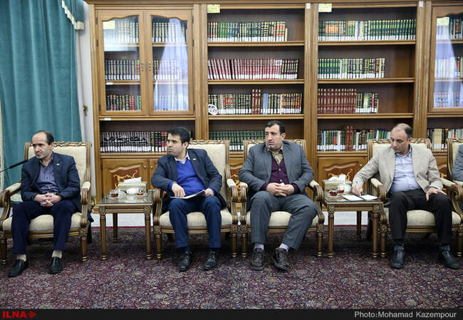 دیدار روسا و منتخبین علمی مؤسسه تحقیقات واکسن و سرم‌سازی رازی با
آیت الله هاشمی رفسنجانی