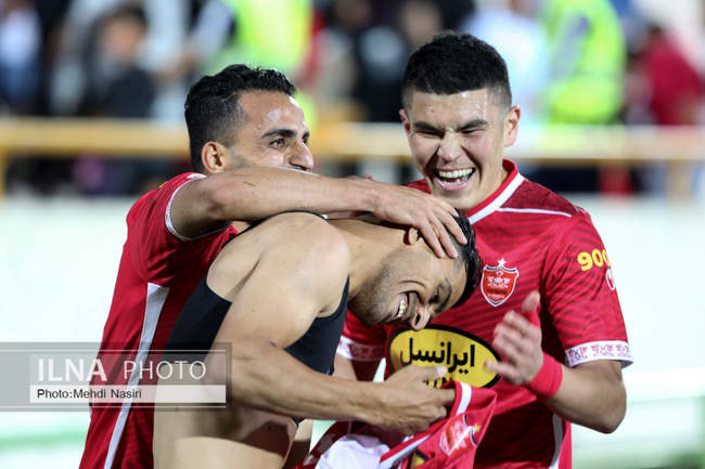 دیدار تیمهای فوتبال پرسپولیس تهران و پیکان