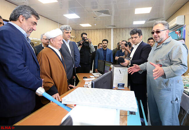 بازدیدهای آیت‌الله هاشمی رفسنجانی از پروژه‌های نفت و پتروشیمی در جزیره خارک
