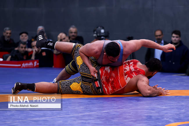 گزارش تصویری از رقابت‌های کشتی تعیین پهلوان سال ۱۴۰۴