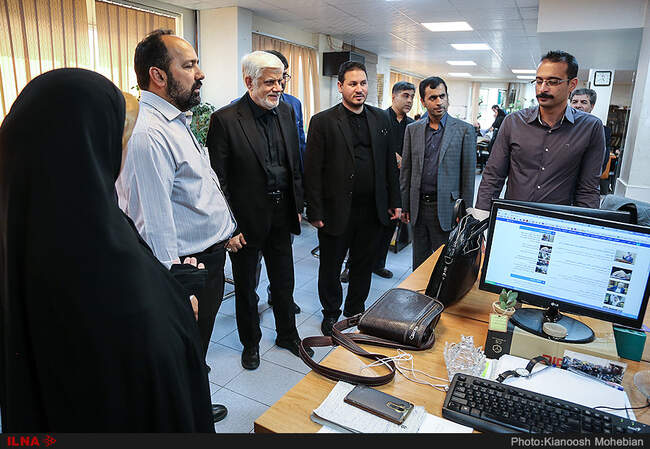 بازدید محمدرضا عارف از خبرگزاری ایلنا