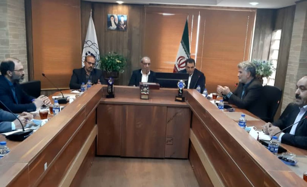 ۹میلیون تومانِ فقط مایحتاج اولیه زندگی را پوشش می‌دهد/ تاکید بر افزایش مزدِ یکسان برای همه‌ی سطوح