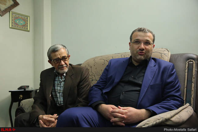 حضور فرید موسوی نماینده مجلس شورای اسلامی در منزل شهید آتش نشان فریدون علی تبار