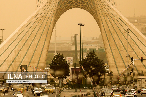 خیزش گرد و خاک در نیمه جنوبی و غربی تهران