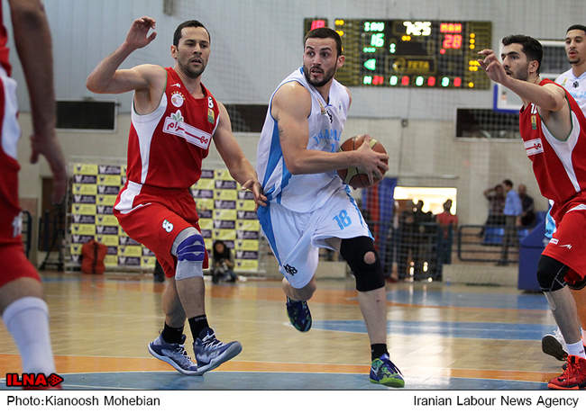 دیدار تیم‌های بسکتبال مهرام و  دانشگاه آزاد