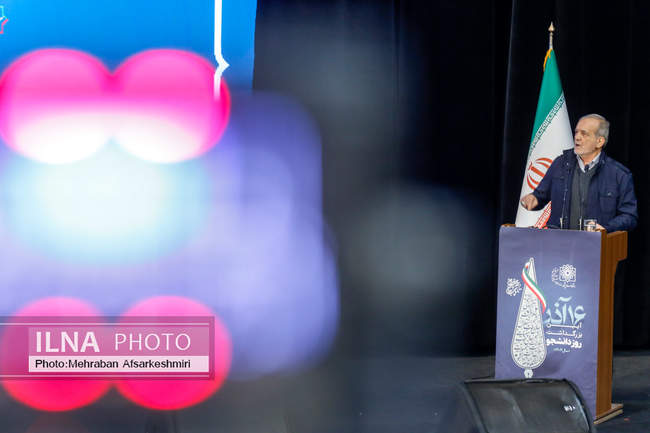 مراسم روز دانشجو با حضور رئیس جمهور