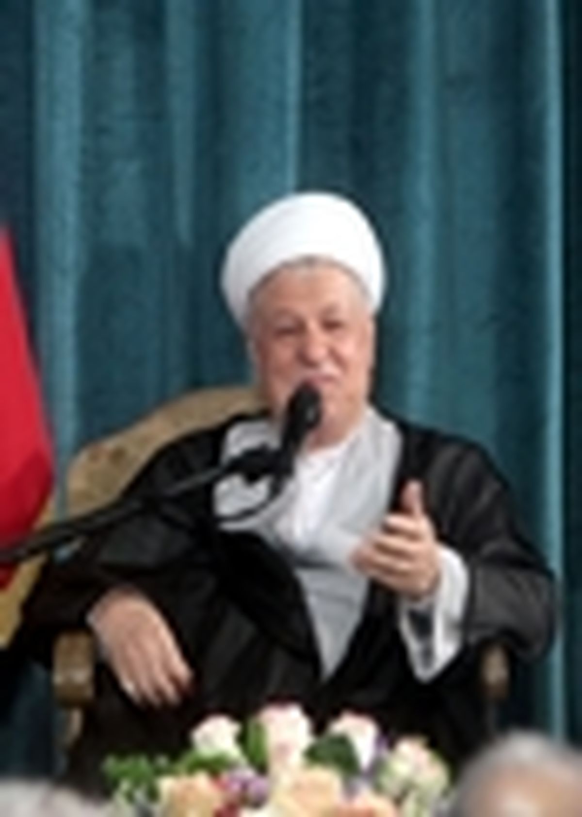 رونق تولید، اشتغال و امیدواری جوانان را به همراه دارد