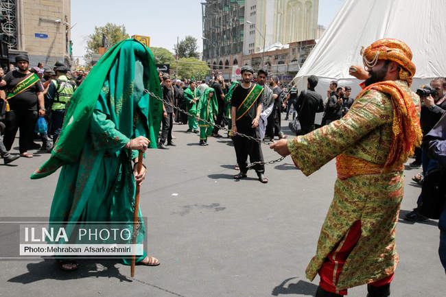 مراسم خیمه‌سوزان ظهر عاشورا در چهارراه گلوبندک تهران /2