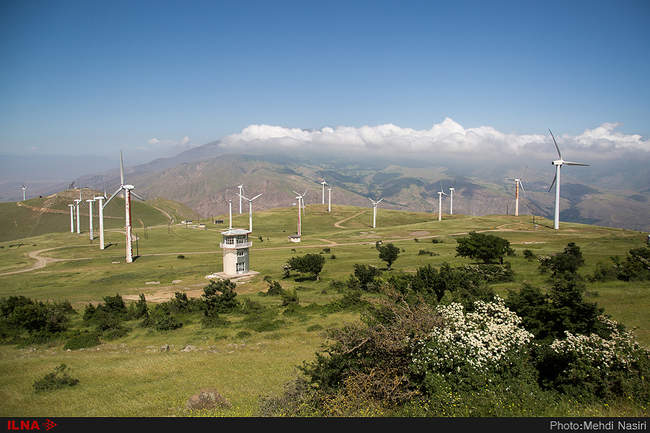 روستای کلشتر و توربین‌های بادی منجیل