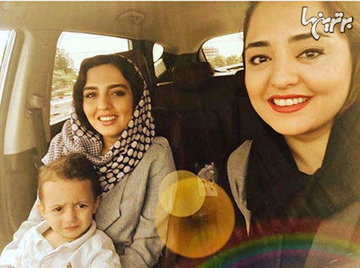  سلفی ستایش با خواهرش