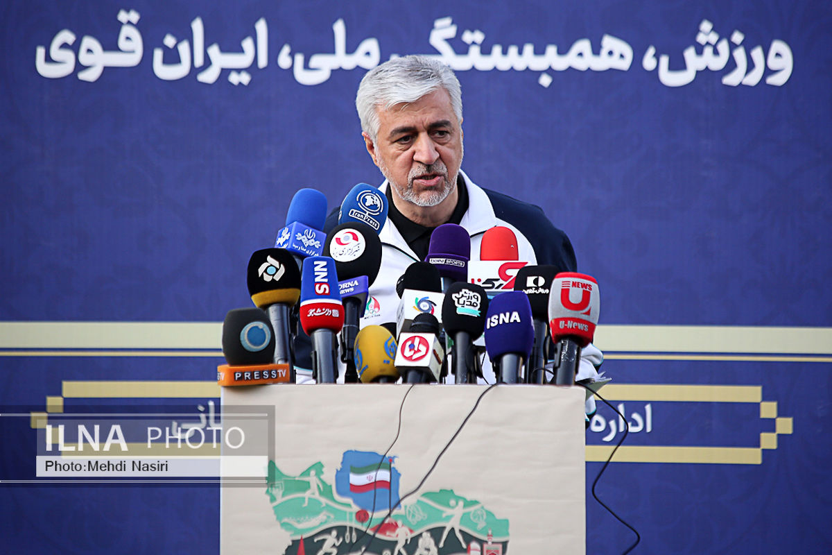 سجادی: رکابی نادم و ناراحت بود/ استرس عامل فراموشی حجابش شد