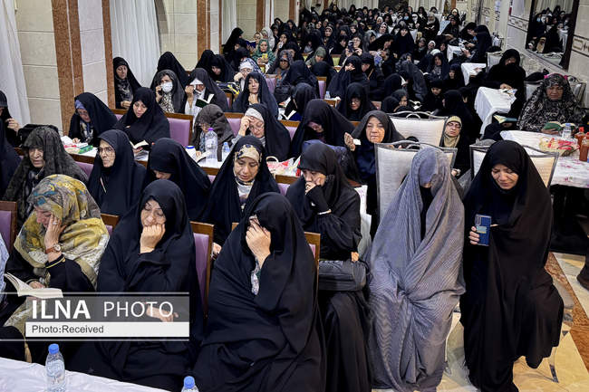 مراسم دعای کمیل زائران ایرانی در مدینه منوره